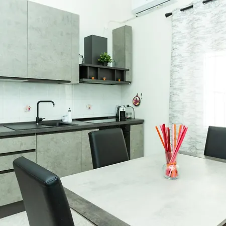 Romesweethome: Tiburtina Daire Roma